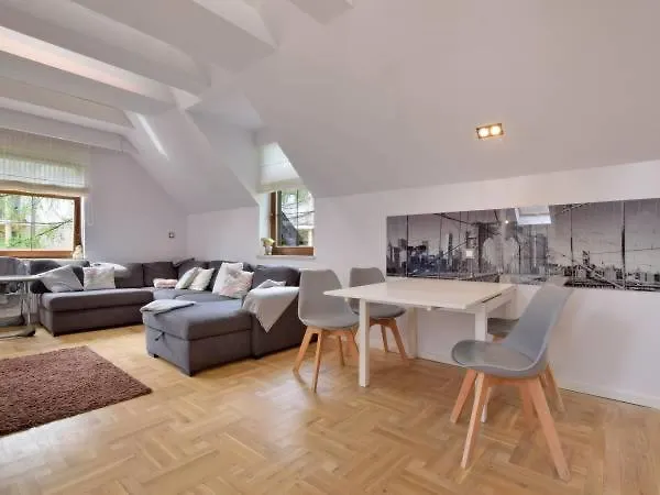 Apartament Narnia 7A